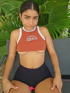 Snapshot of Milu_Luthor chatting on May 11, 2026, 2:45 pm Milu Luthor online show from May 11, 2026, 2:45 pm