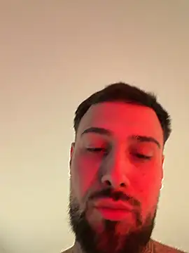 Snapshot of Javii1510 chatting on April 9, 2026, 12:12 am Javii1510 online show from April 9, 2026, 12:12 am