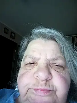 Snapshot of MartaMia68 chatting on May 17, 2026, 4:01 am MartaMia68 online show from May 17, 2026, 4:01 am