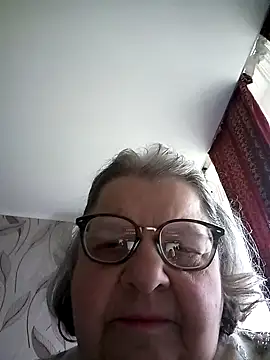 Snapshot of MartaMia68 chatting on May 13, 2026, 8:54 am MartaMia68 online show from May 13, 2026, 8:54 am