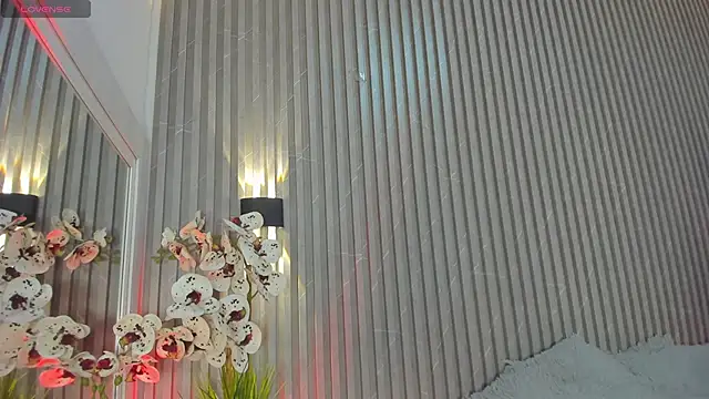 Snapshot of SCARLETTHUNT_ chatting on April 10, 2026, 8:16 pm SCARLETTHUNT online show from April 10, 2026, 8:16 pm