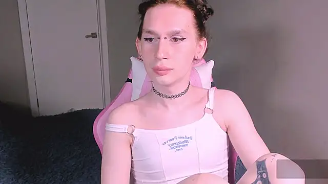 Snapshot of Mikaella_Nicole chatting on April 24, 2026, 8:11 pm Mikaella Nicole online show from April 24, 2026, 8:11 pm
