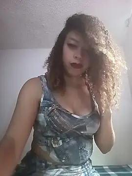 SweetJeii online show from April 23, 2026, 6:31 pm
