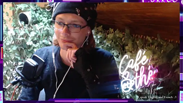 Snapshot of SkinnyAlex1312 chatting on April 14, 2026, 3:28 pm SkinnyAlex1312 online show from April 14, 2026, 3:28 pm