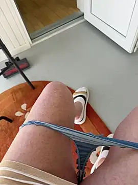 elysmay online show from April 9, 2026, 10:10 am