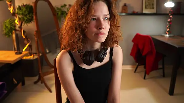 AgathaCarra online show from April 25, 2026, 4:48 pm