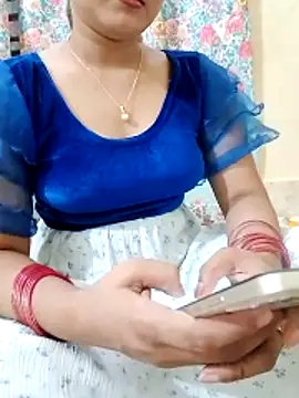 SilverQueen2 online show from April 24, 2026, 3:25 pm