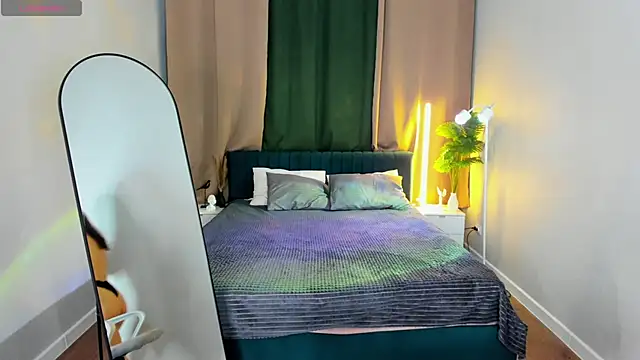 Snapshot of Nelie_Evans chatting on June 14, 2026, 5:14 pm Nelie Evans online show from June 14, 2026, 5:14 pm