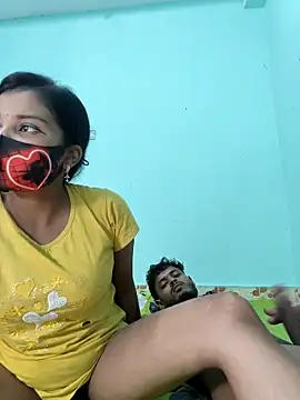 Snapshot of Hot-Couple4 chatting on May 8, 2026, 4:00 pm Hot-Couple4 online show from May 8, 2026, 4:00 pm