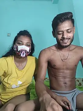 Snapshot of Hot-Couple4 chatting on May 20, 2026, 7:00 pm Hot-Couple4 online show from May 20, 2026, 7:00 pm