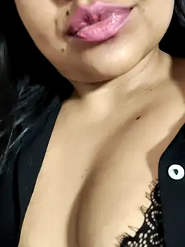 Snapshot of alisonnturbay chatting on July 2, 2026, 3:18 am alisonnturbay online show from July 2, 2026, 3:18 am