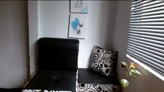 alisonnturbay online show from May 16, 2026, 3:11 pm