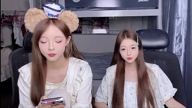Snapshot of xiaoqiao-daqiao chatting on June 3, 2026, 6:45 pm xiaoqiao-daqiao online show from June 3, 2026, 6:45 pm