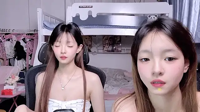 Snapshot of xiaoqiao-daqiao chatting on April 21, 2026, 3:51 pm xiaoqiao-daqiao online show from April 21, 2026, 3:51 pm