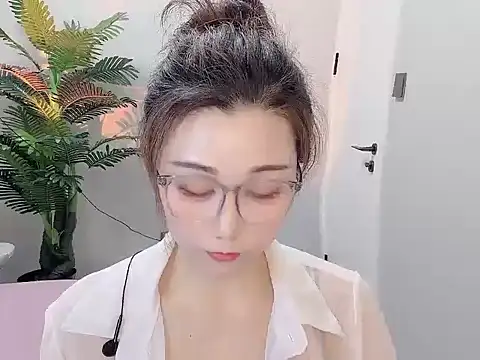 Yunxi- online show from April 19, 2026, 4:24 am