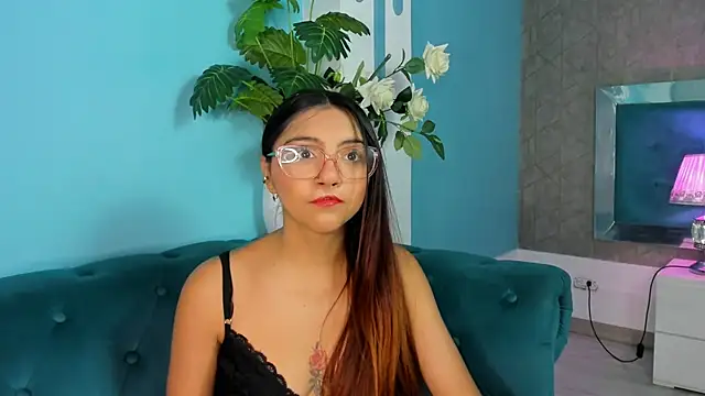 Snapshot of AshleeyRoberts chatting on May 16, 2026, 1:32 pm AshleeyRoberts online show from May 16, 2026, 1:32 pm