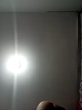 sexybronwlatin online show from April 19, 2026, 7:53 am