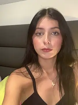 Snapshot of VIOLET_19XXX chatting on July 18, 2026, 2:42 am VIOLET 19XXX online show from July 18, 2026, 2:42 am