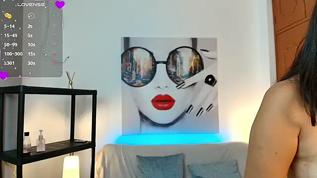 Luna Ferrer10 online show from July 2, 2026, 9:21 pm