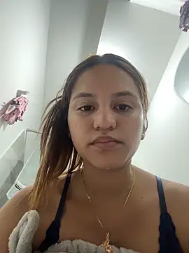 Snapshot of ViankaRose chatting on May 12, 2026, 9:48 am ViankaRose online show from May 12, 2026, 9:48 am