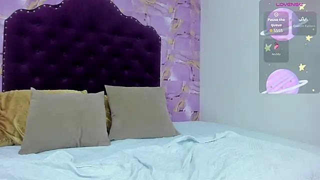 Snapshot of luna_bloomm_ chatting on July 15, 2026, 4:08 am luna bloomm online show from July 15, 2026, 4:08 am