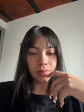 NefertitiXO online show from July 16, 2026, 2:14 pm