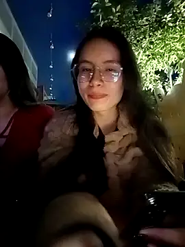 Lilith0423 online show from May 28, 2026, 11:32 pm