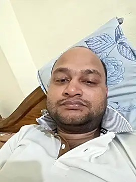 Snapshot of thenudemale chatting on May 19, 2026, 7:21 pm thenudemale online show from May 19, 2026, 7:21 pm