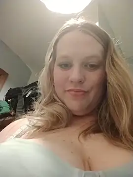 BOUNCYdddBRE online show from May 31, 2026, 10:43 am