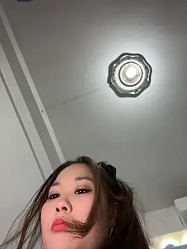 xiaoxiao 02 online show from April 14, 2026, 3:44 am