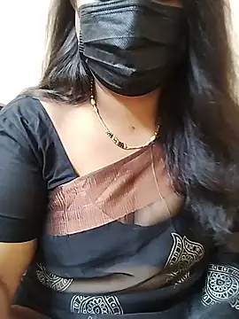 Snapshot of Stephaniee27 chatting on July 2, 2026, 8:31 am Stephaniee27 online show from July 2, 2026, 8:31 am