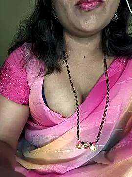 Snapshot of ur_love_kannada1 chatting on April 19, 2026, 4:41 pm ur love kannada1 online show from April 19, 2026, 4:41 pm