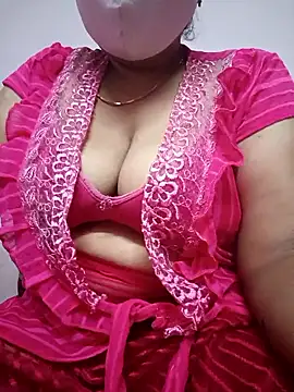Snapshot of Tamilaunty35 chatting on June 5, 2026, 6:02 pm Tamilaunty35 online show from June 5, 2026, 6:02 pm