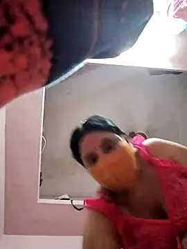 Snapshot of Tamilaunty35 chatting on May 11, 2026, 5:43 pm Tamilaunty35 online show from May 11, 2026, 5:43 pm