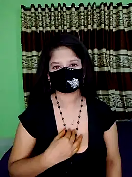 Snapshot of black-woman chatting on July 16, 2026, 3:53 pm black-woman online show from July 16, 2026, 3:53 pm