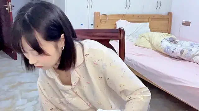 Kaixin-baobao online show from April 20, 2026, 1:03 pm