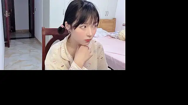 Kaixin-baobao online show from April 19, 2026, 12:06 pm