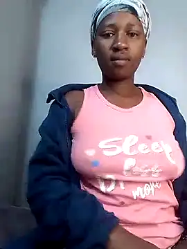 Snapshot of DimpleQueen_01 chatting on July 4, 2026, 2:40 am DimpleQueen 01 online show from July 4, 2026, 2:40 am