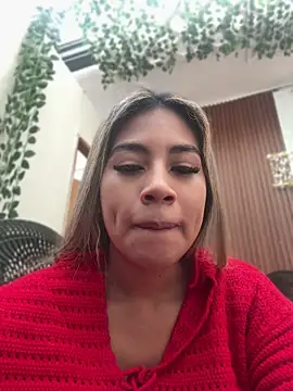 Kimmiebellarie online show from May 27, 2026, 1:40 pm