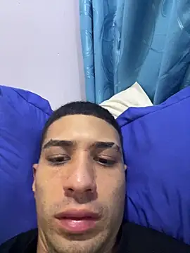 wylbunny online show from April 14, 2026, 1:21 am