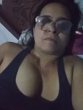 PienCanela online show from May 31, 2026, 2:17 am