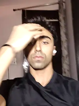 Snapshot of chrish_7 chatting on April 12, 2026, 4:32 pm chrish 7 online show from April 12, 2026, 4:32 pm