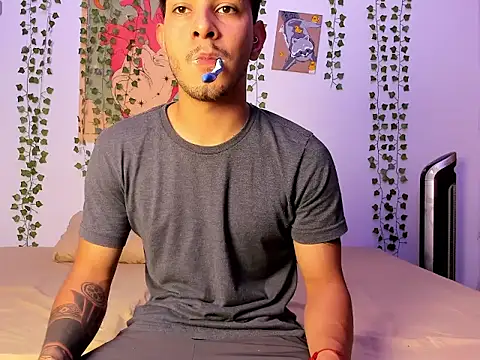 JaxJinx online show from April 14, 2026, 12:37 am