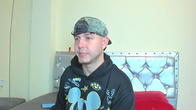 Snapshot of matthew_gill chatting on April 12, 2026, 2:42 pm matthew gill online show from April 12, 2026, 2:42 pm