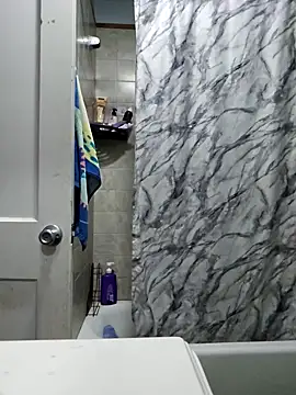 itsthatgirl online show from April 28, 2026, 12:53 am