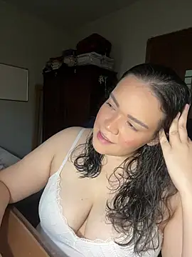 dayanestephany1 online show from May 28, 2026, 8:59 pm