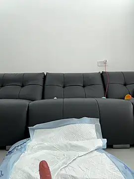 huangjialipao003 online show from June 16, 2026, 5:07 am