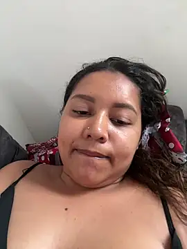 Snapshot of Ninibella chatting on July 6, 2026, 3:25 pm Ninibella online show from July 6, 2026, 3:25 pm