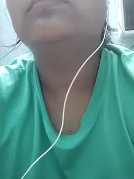 Siya mic online show from April 12, 2026, 6:11 pm