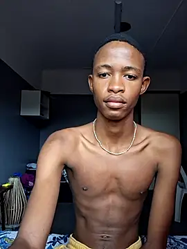 youngAndReckles online show from April 16, 2026, 5:52 am